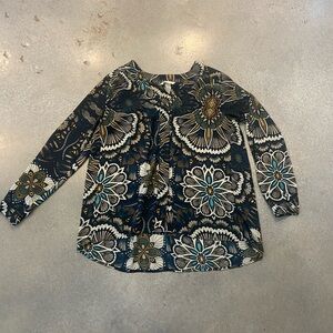 H&M Women’s Flowy Blouse Navy Pattern